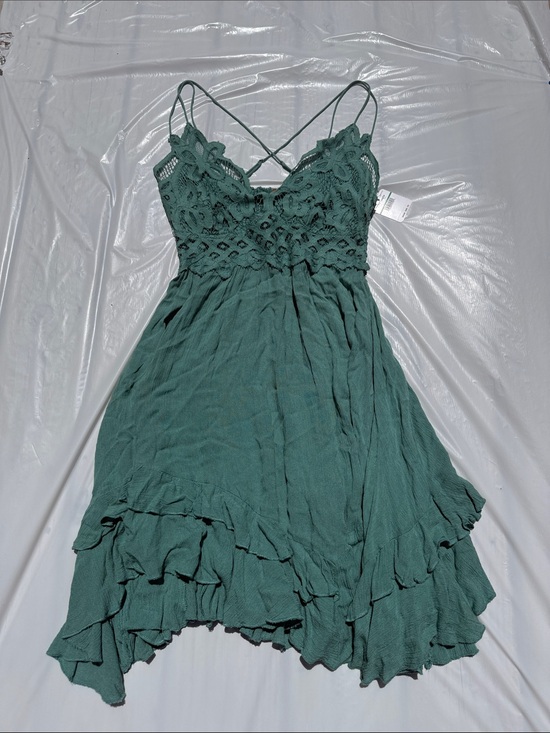 Free People Dresses & Skirts - Free People Sage Crochet Bodice Midi Dress
